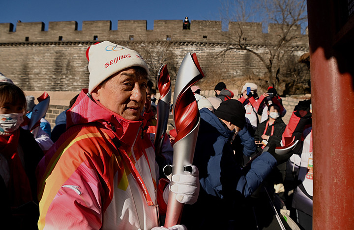 Jackie Chan  Kedinginan di Badaling